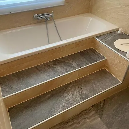 Apartman Moderne Mit Stil Grossgerungs