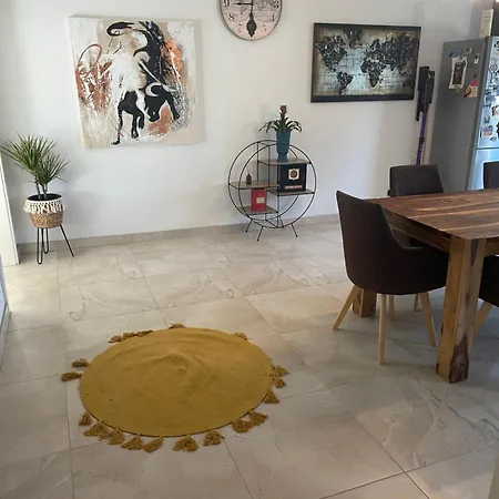 Apartman Moderne Mit Stil Grossgerungs